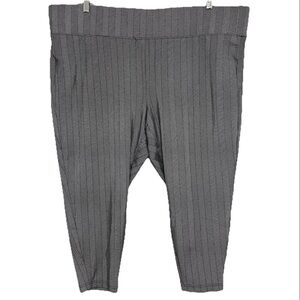 Torrid Herringbone Print Ankle Pants Size 4 (26)